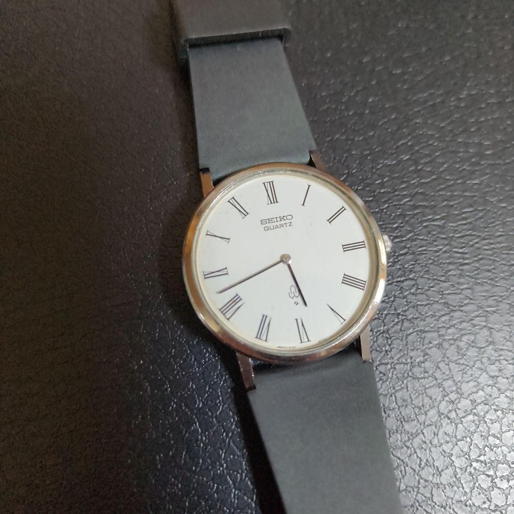 Seiko Mens Watch - Stylish and Reliable Timepiece for Men