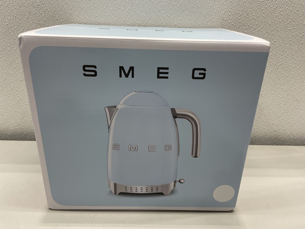 Smeg 1.7L Retro Electric Kettle White Stainless Steel