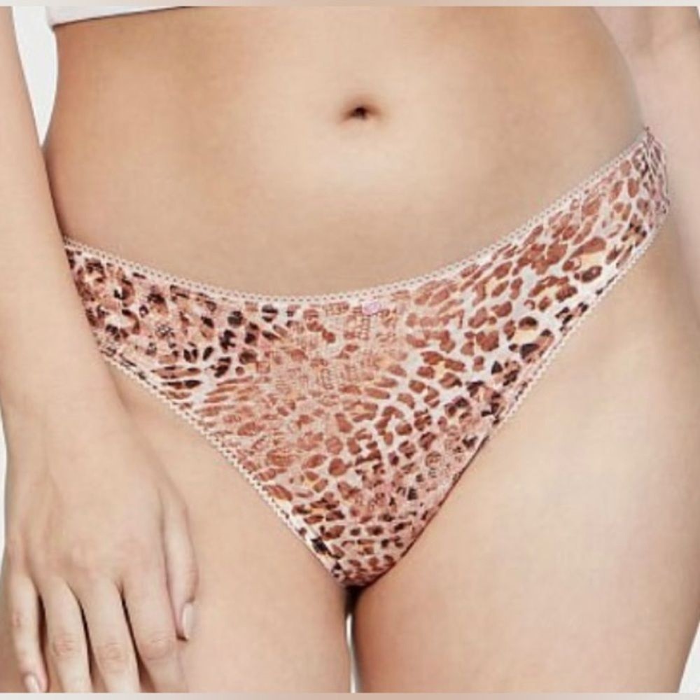 Victoria's Secret Cotton Thong in Toasted Almond Leopard Size M