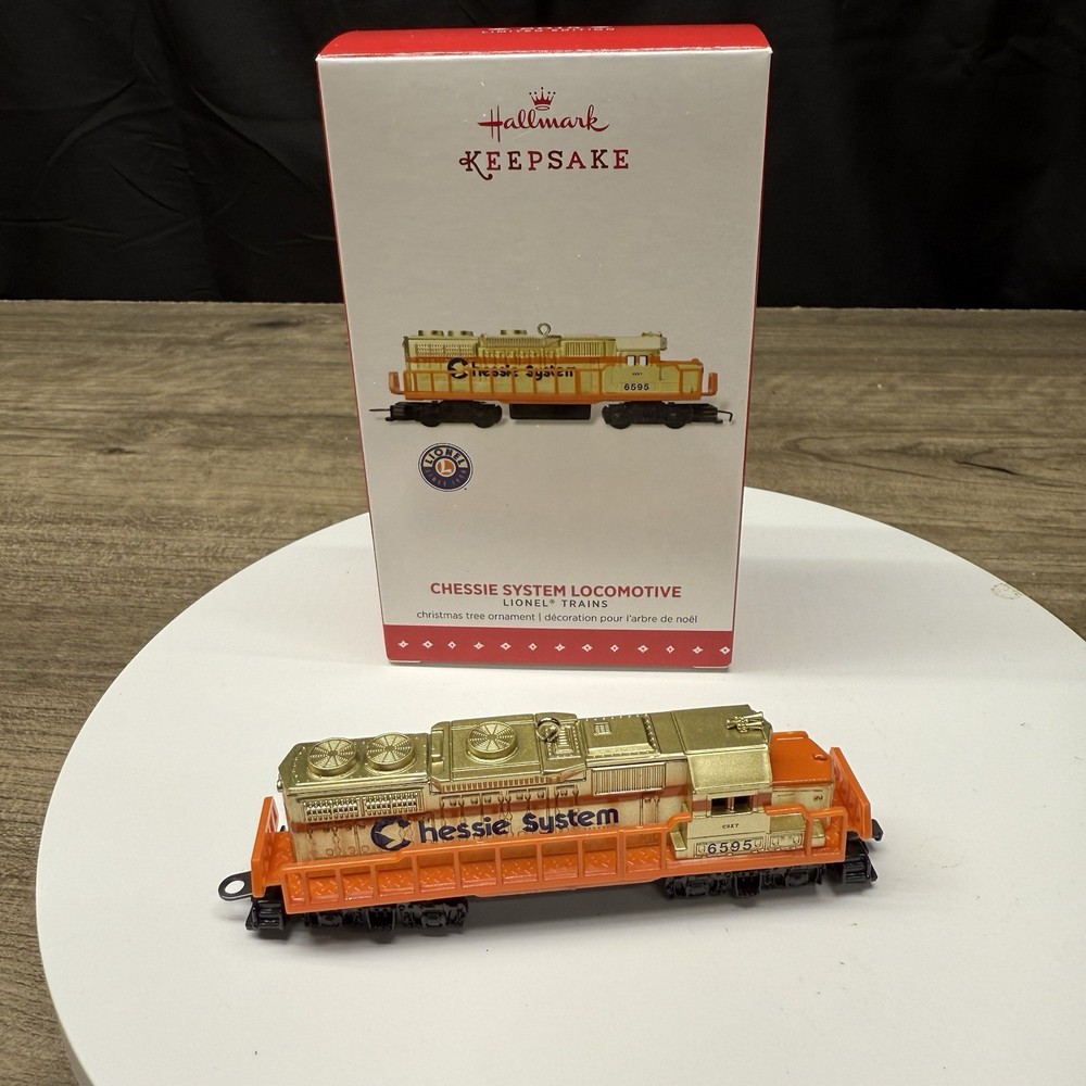 2015 Hallmark Lionel Chessie System Train Ornament New in Box