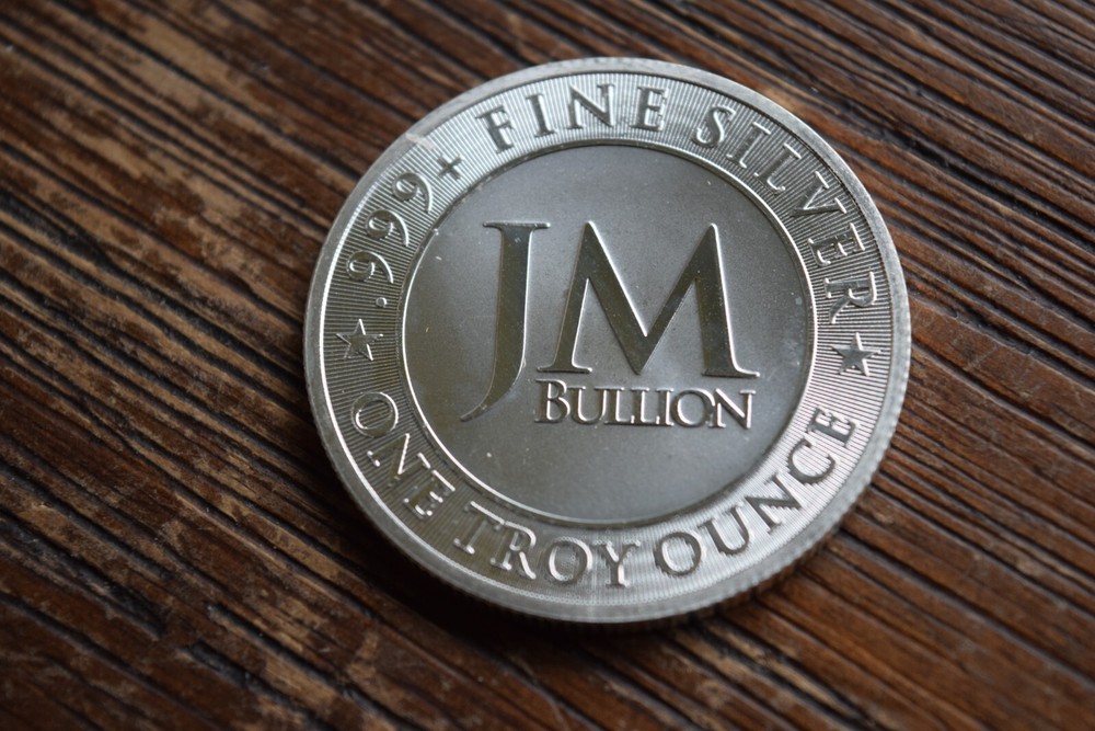 JM Bullion One Troy Ounce .999+ Fine Silver Round