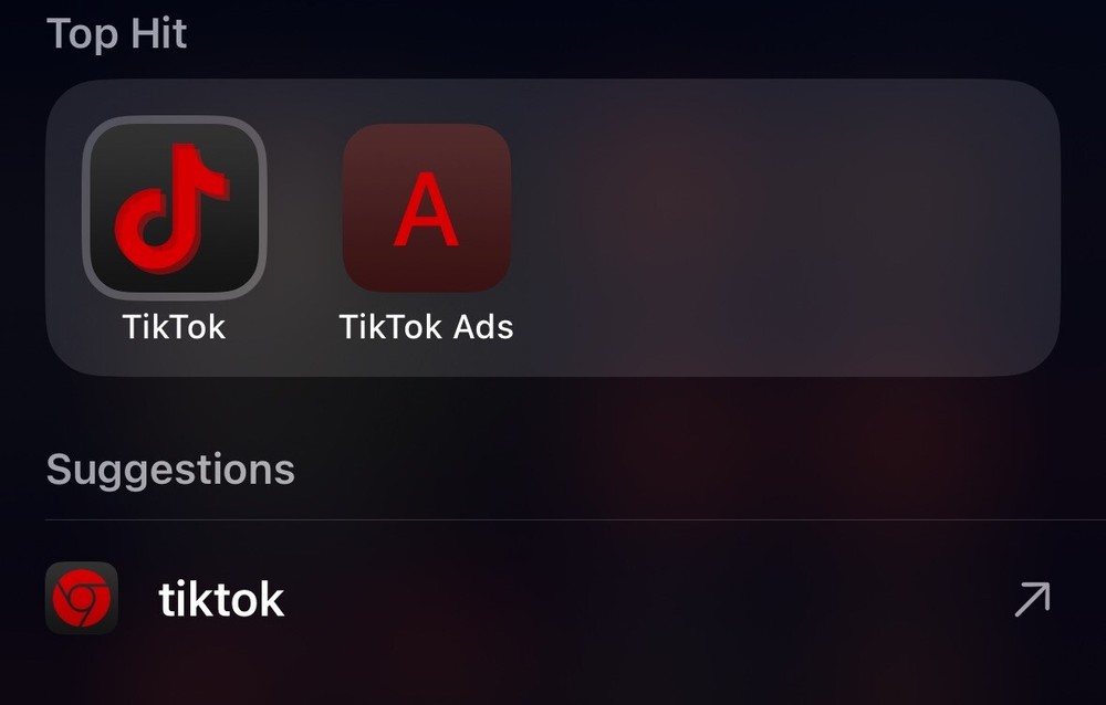 iphone 15 pro **TIKTOK INSTALLED AND CAPCUT**
