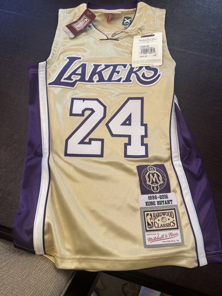Mitchell & Ness Kobe Bryant Los Angeles Lakers Gold HOF Authentic Jersey XS