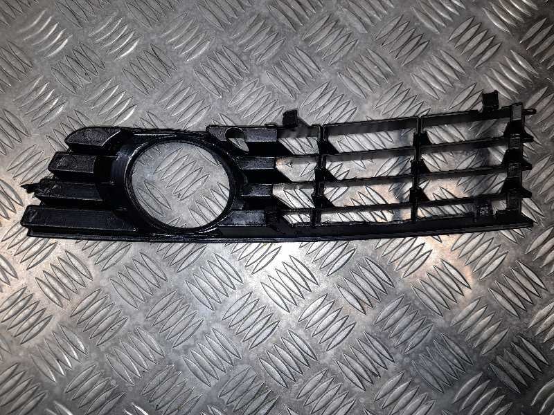 Fog Light Bezel Right Audi A4 Avant 8E 2001 1163699