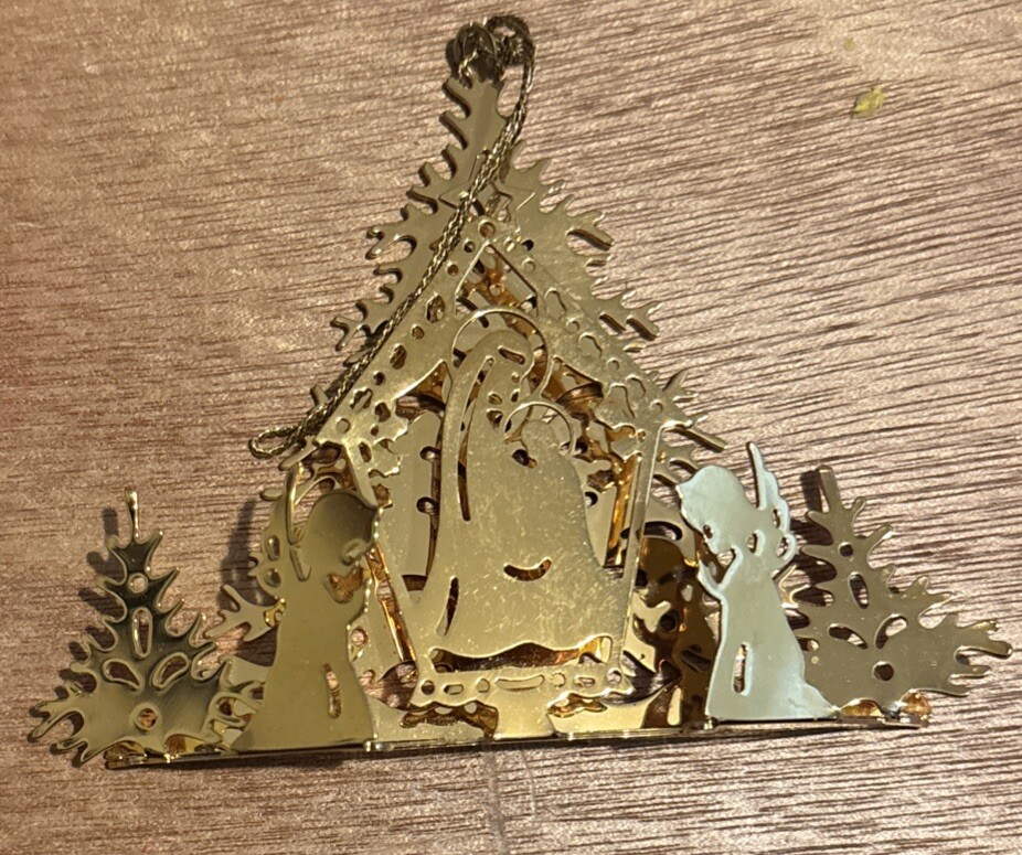 1985 Annual Danbury Mint Gold Plated Christmas Ornament Away in a Manger Angels