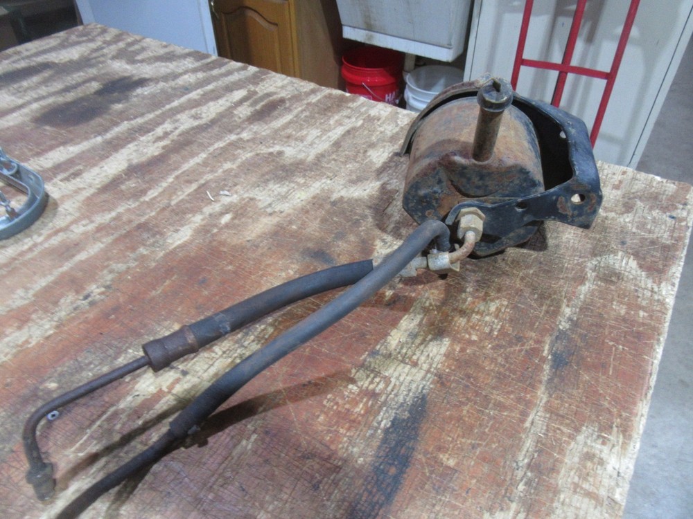 1975 Ford F100 truck 302 engine motor power steering pump core parts