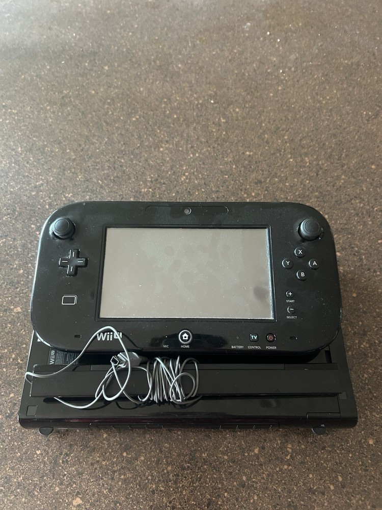 Nintendo Wii U Console, Gamepad 32 Gb No Cords. TESTED READ