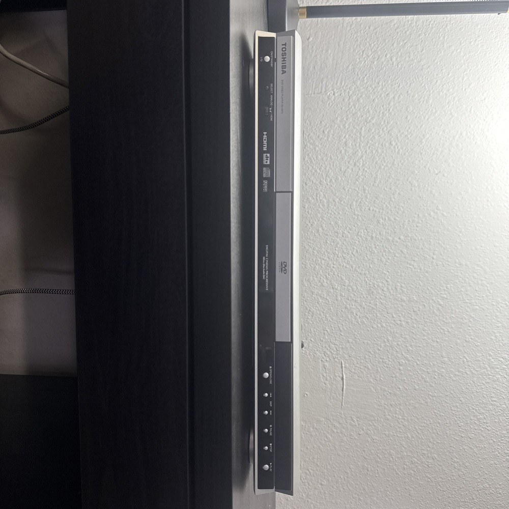 Toshiba SD-3980 Progressive Scan DVD Player with Digital Cinema  