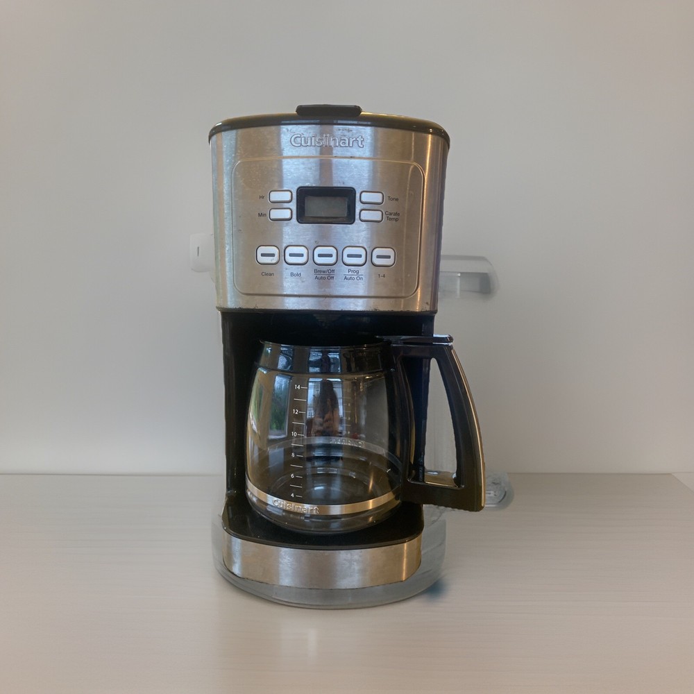 Cuisinart DCC-1800 14-Cup Programmable Coffee Maker in Silver Tested Working
