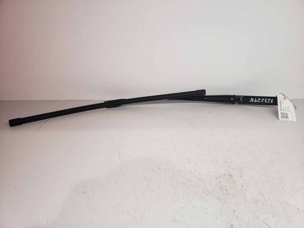 SKODA OCTAVIA MK3 2018 FRONT RIGHT WIPER ARM 5 DOOR HATCHBACK
