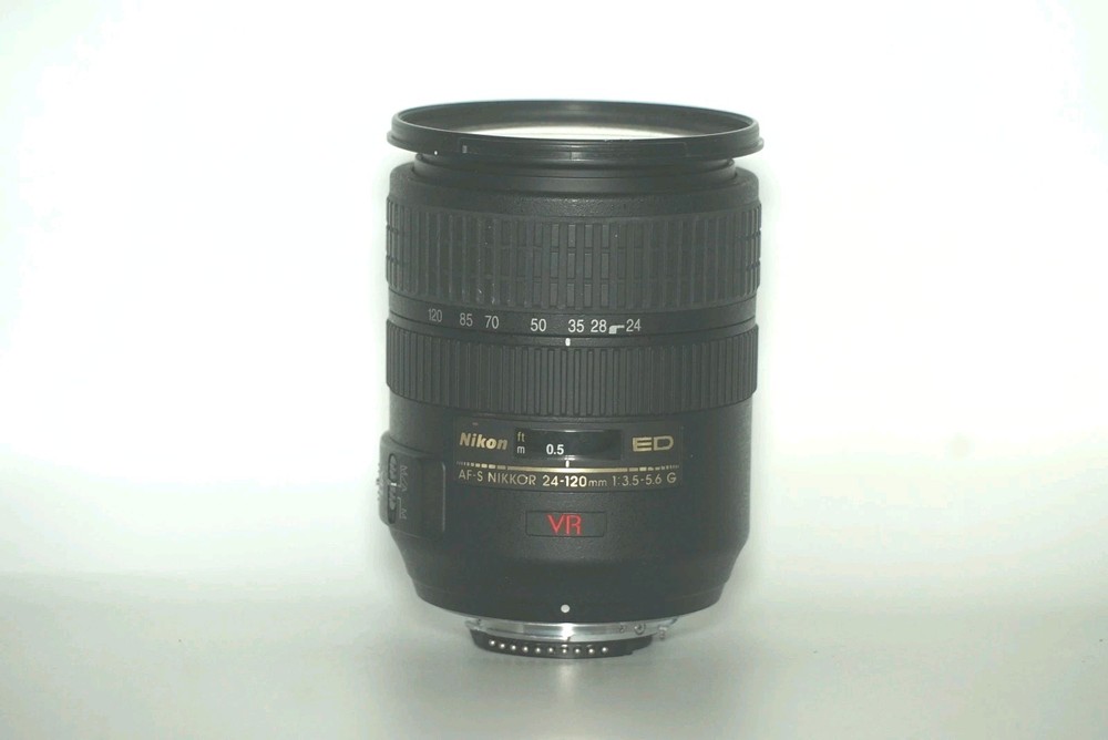 Nikon Zoom-NIKKOR 24-120mm f/3.5-5.6 AF-S VR IF AF ED G Lens