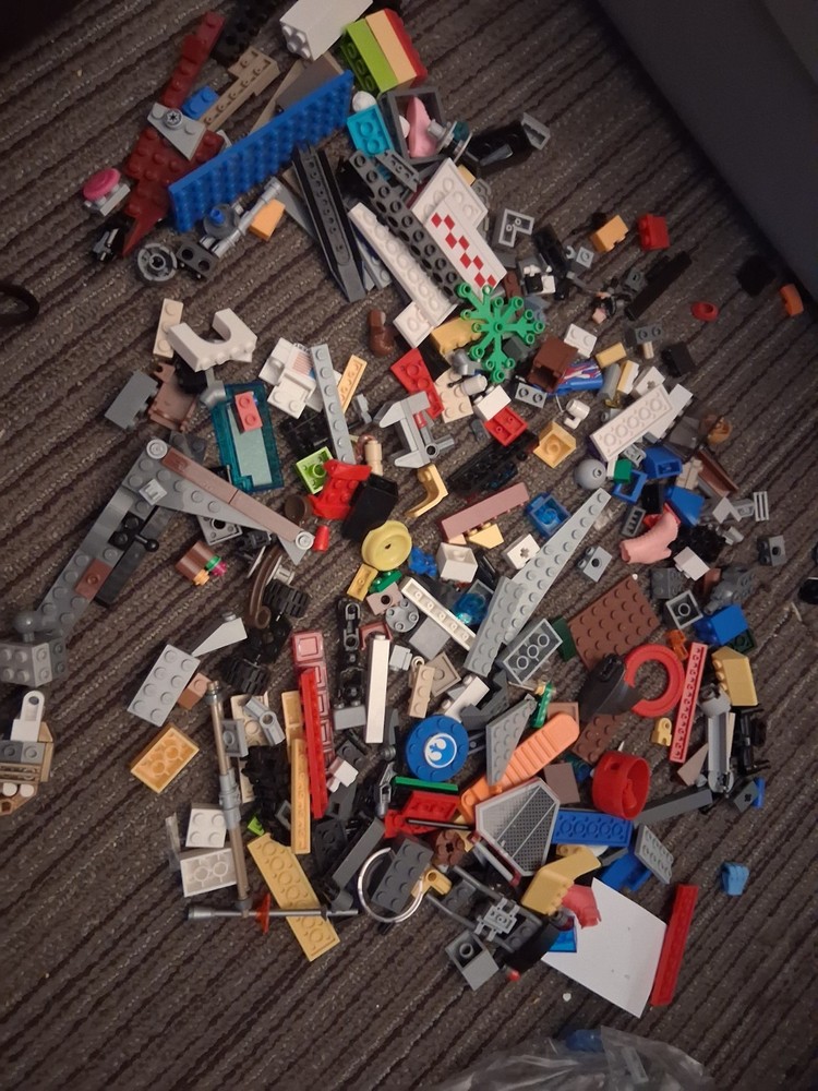 LEGO SPACE PARTS LOT  classic Radar Spaceship 150 + Rare &  Misc Common LQQK