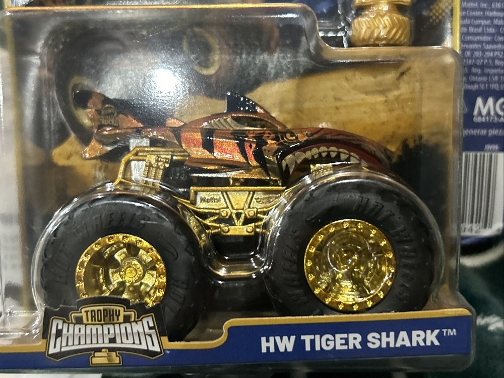 2025 HOT WHEELS MONSTER TRUCKS VHTF 50TH ANNIVERSARY GOLD NEW TIGER SHARK