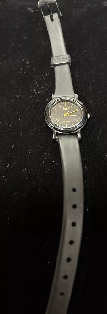 CASIO Black w Gold Woman's Round Watch LQ-139 Sold As Is