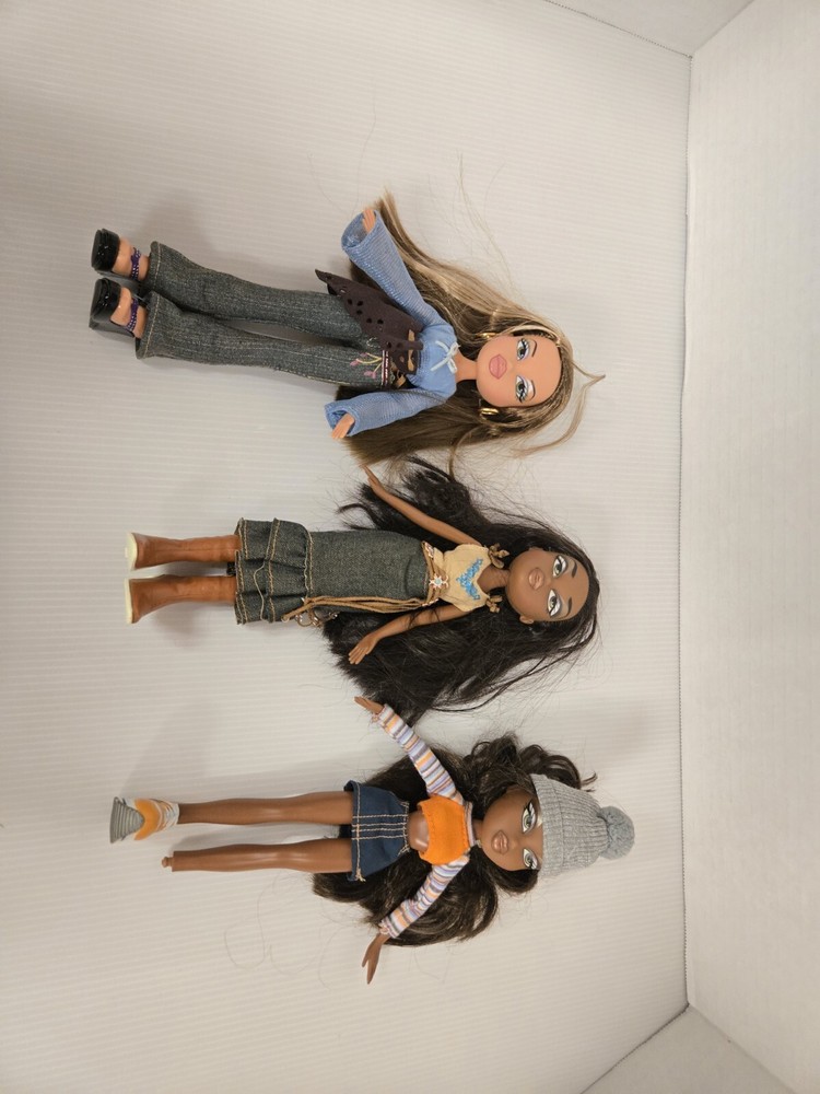 Bratz Dolls Lot of 3 Fashion Dolls with Outfits & Accessories