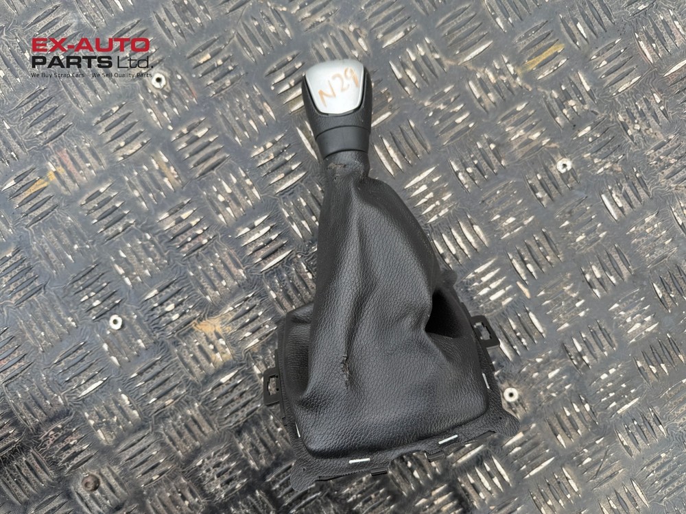 Ford Fiesta Mk7 2009 Manual Gear Shift Knob & Gaiter Boot Assembly – Genuine OEM