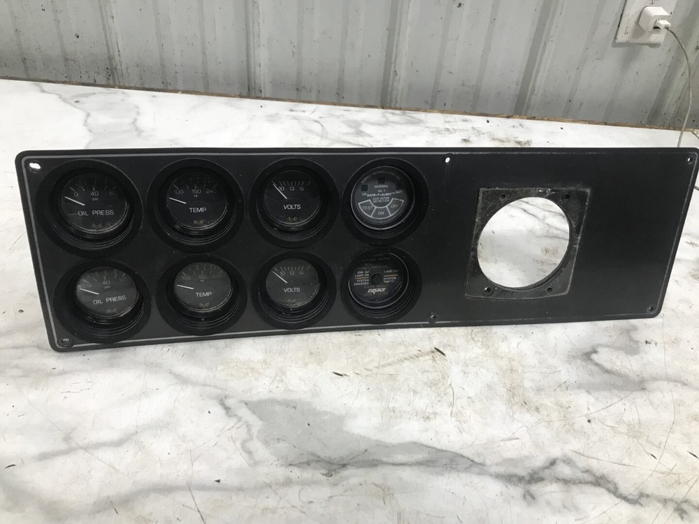 90 Four Winns 285 Vista Boat dash panel board gauge gauges