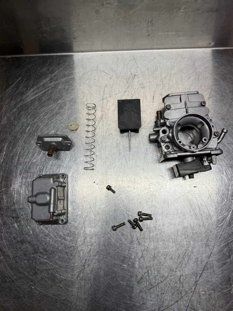 Suzuki RG500 RG 500 Carburettor Mikuni Carb Oem Genuine Original Part Carby
