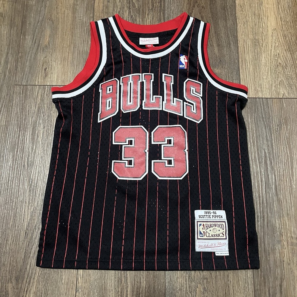 Chicago Bulls 95-96 Scottie Pippen Mitchell & Ness Swingman Jersey Youth M NBA