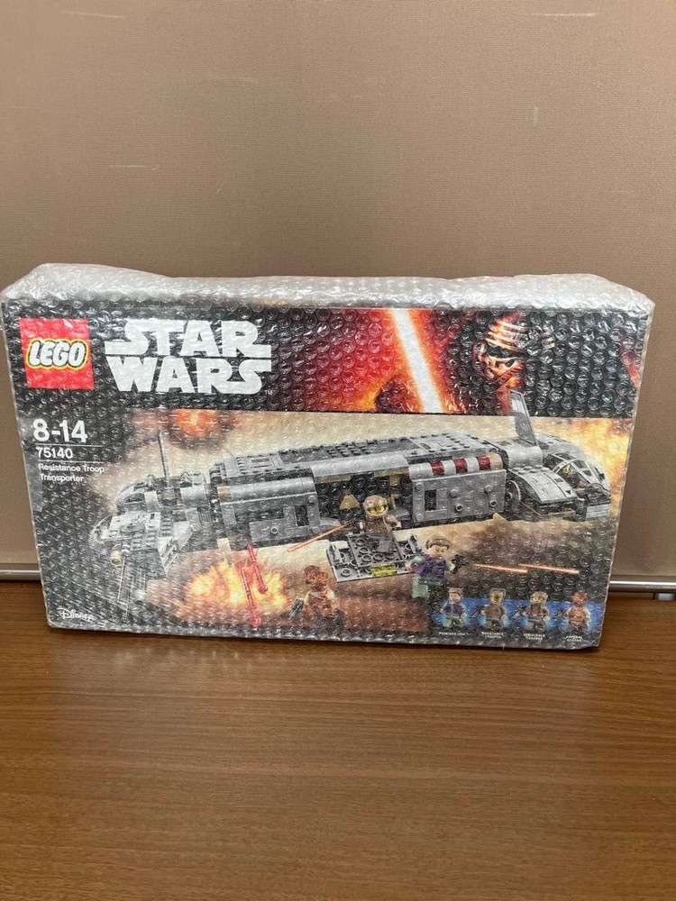 Lego 75140