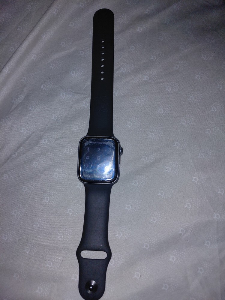 Apple Watch Series 6 44mm Black Aluminum Case Water-Resistant Silicone Band