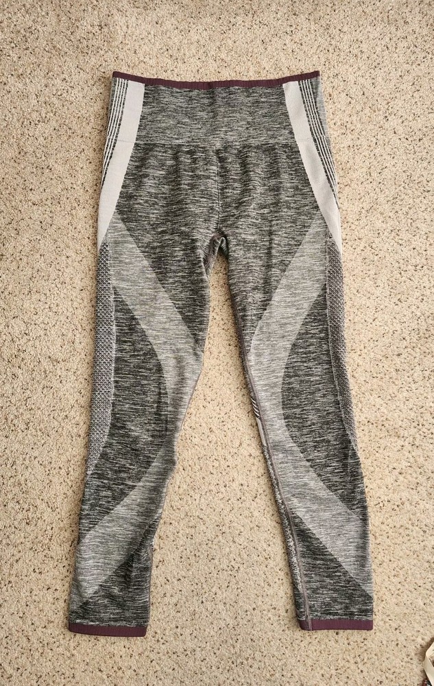 Athleta Impact Seamless 7/8 Tight in Medium - High-Performance Workout Leggings