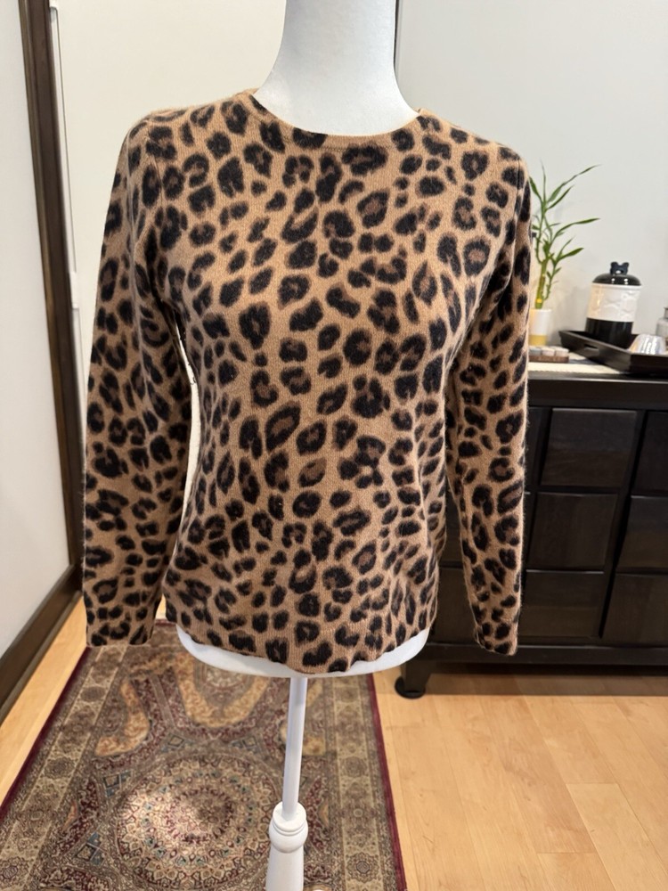 Charter Club 100% cashmere sweater leopard print size M