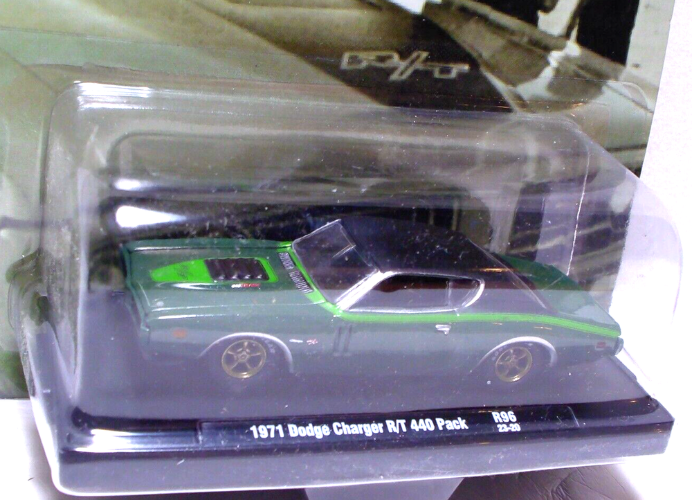 M2 Machines 1971 Dodge Charger R/T 440 Pack 1:64 Diecast