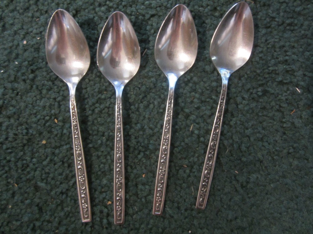 4  teaspoons,West Bend Fernwood  VTG Stainless Flatware USA,6 1/8