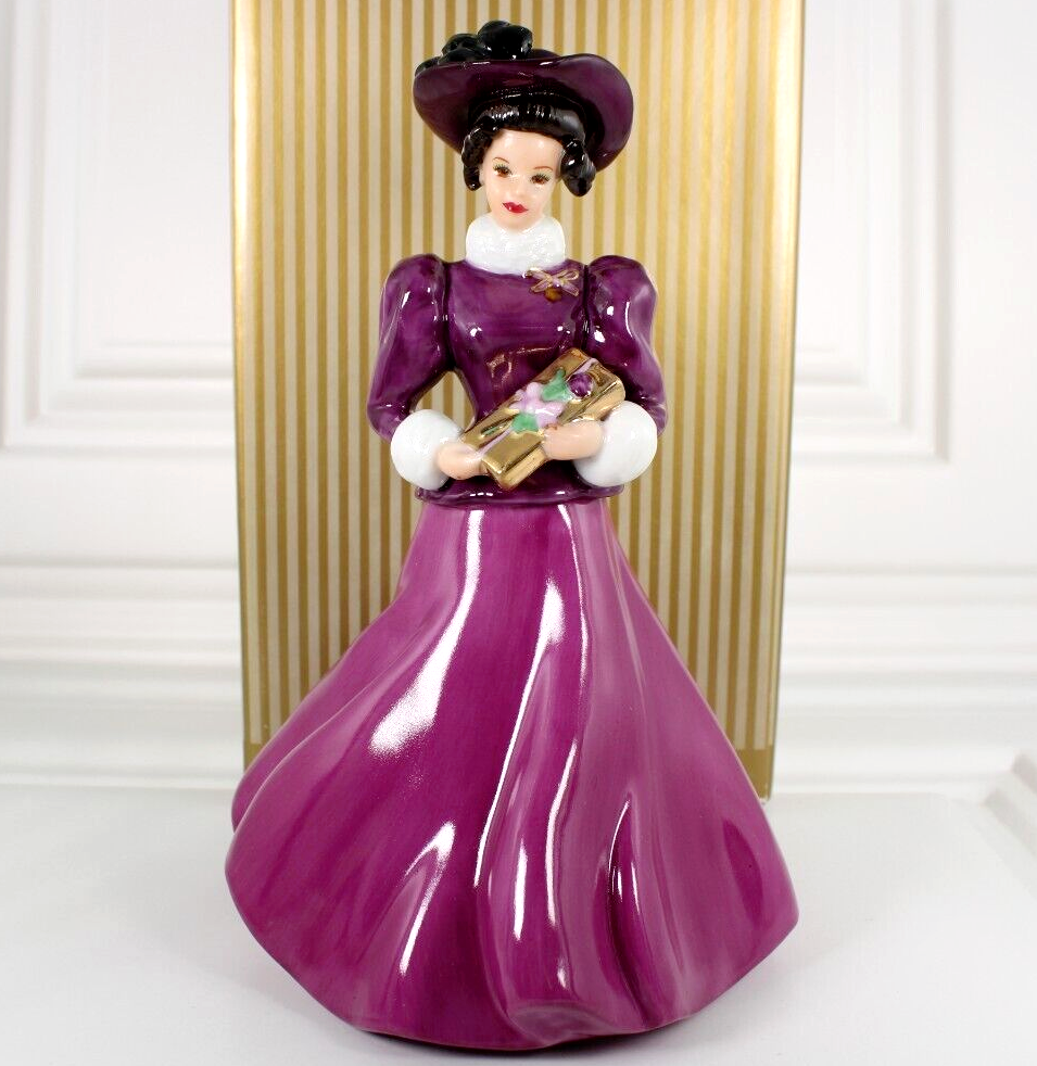 VINTAGE HALLMARK BARBIE PORCELAIN FIGURINE LIMITED EDITION 1997 EXCLUSIVE #10429