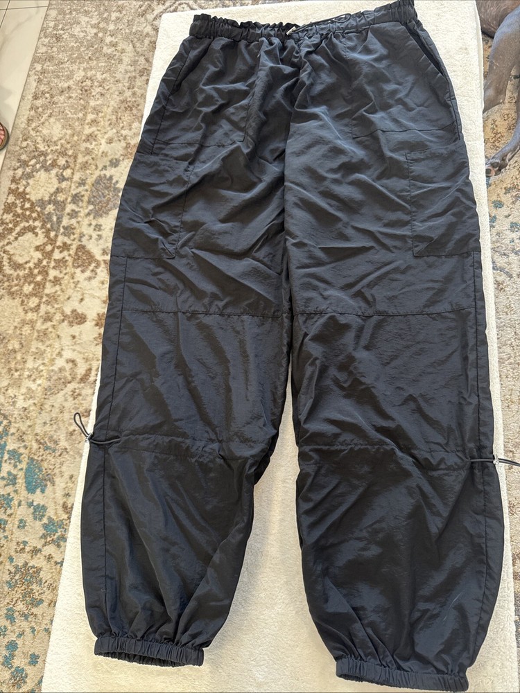 Pantalones de chándal con bolsillo de paracaídas negros sin marca talla XL