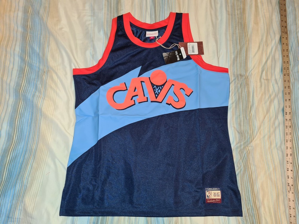 CLEVELAND CAVALIERS MITCHELL & NESS HERITAGE BASKBALL JERSEY X-LARGE NWT
