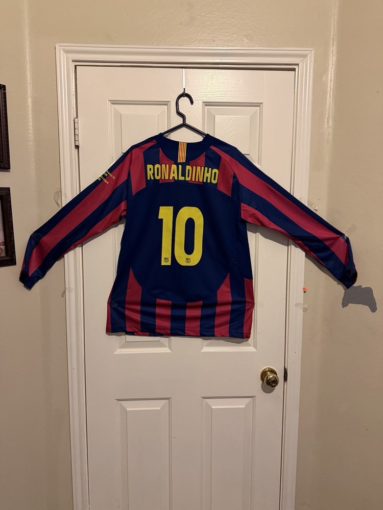 Ronaldinho FC Barcelona Long Sleeve Xl