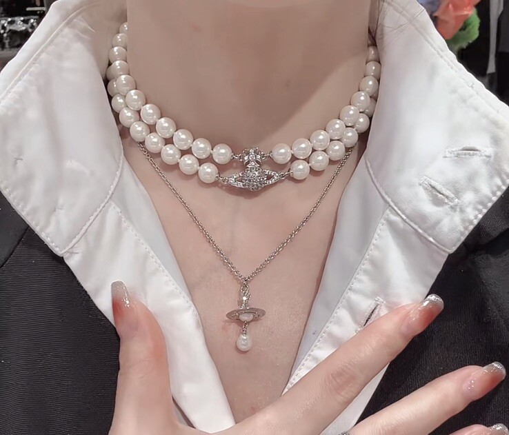 Vivienne Westwood Nana Two Row Pearl Magnetic Saturn Chocker with Box C5