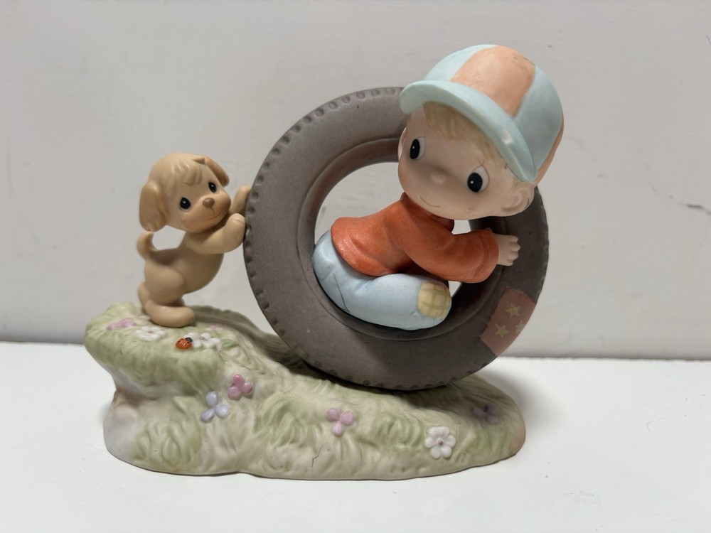 Precious Moments 307068 I'll Never Tire Of You Country Lane Series Figurine