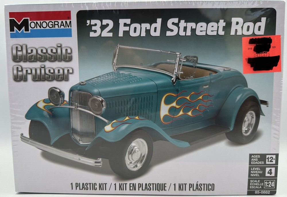 ‘32 Ford Street Rod 1:24 Scale Classic Cruiser Monogram Model Kit New Sealed