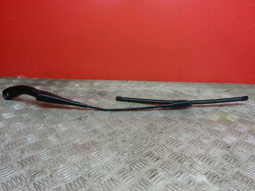 BMW SERIE 3 RIGHT FRONT WIPER ARM 2013 5 DOOR ESTATE