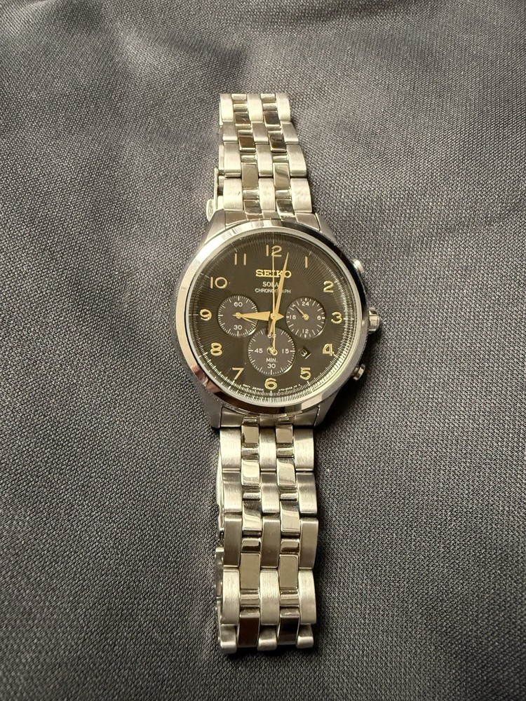 Seiko Mens Solar Chronograph Silver Stainless Steel Watch V175-0DX0  