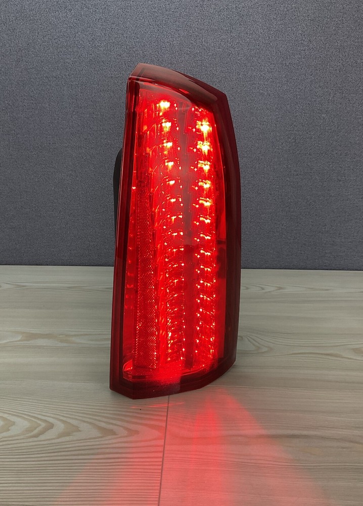 ⭐️2005-2007 Cadillac STS Passenger Side (Rt) Tail Light. ✅Tested. Free Shipping!