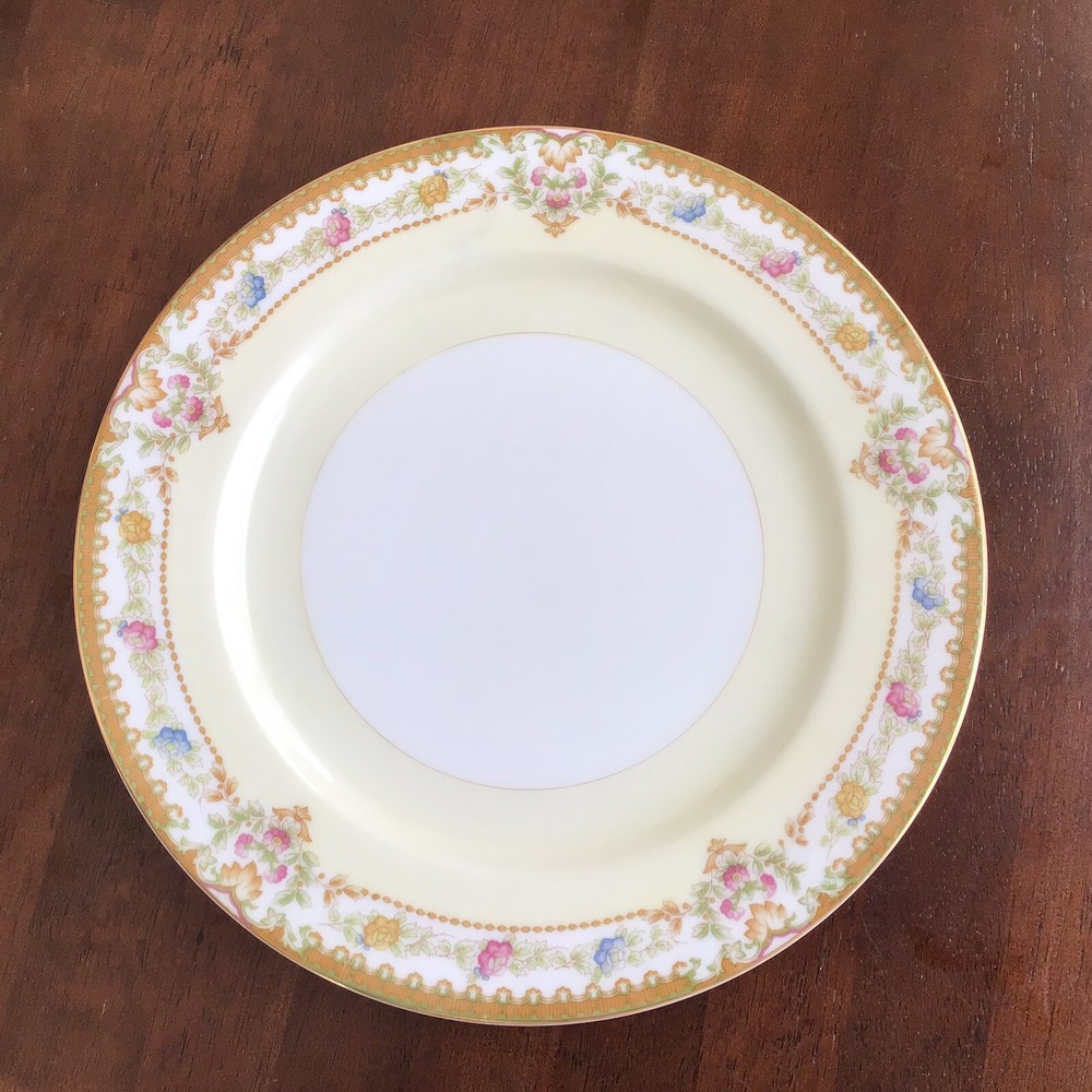 VINTAGE Meito Fantasy Floral Pattern Dinner Plate Serving Plate SINGLE MINT RARE