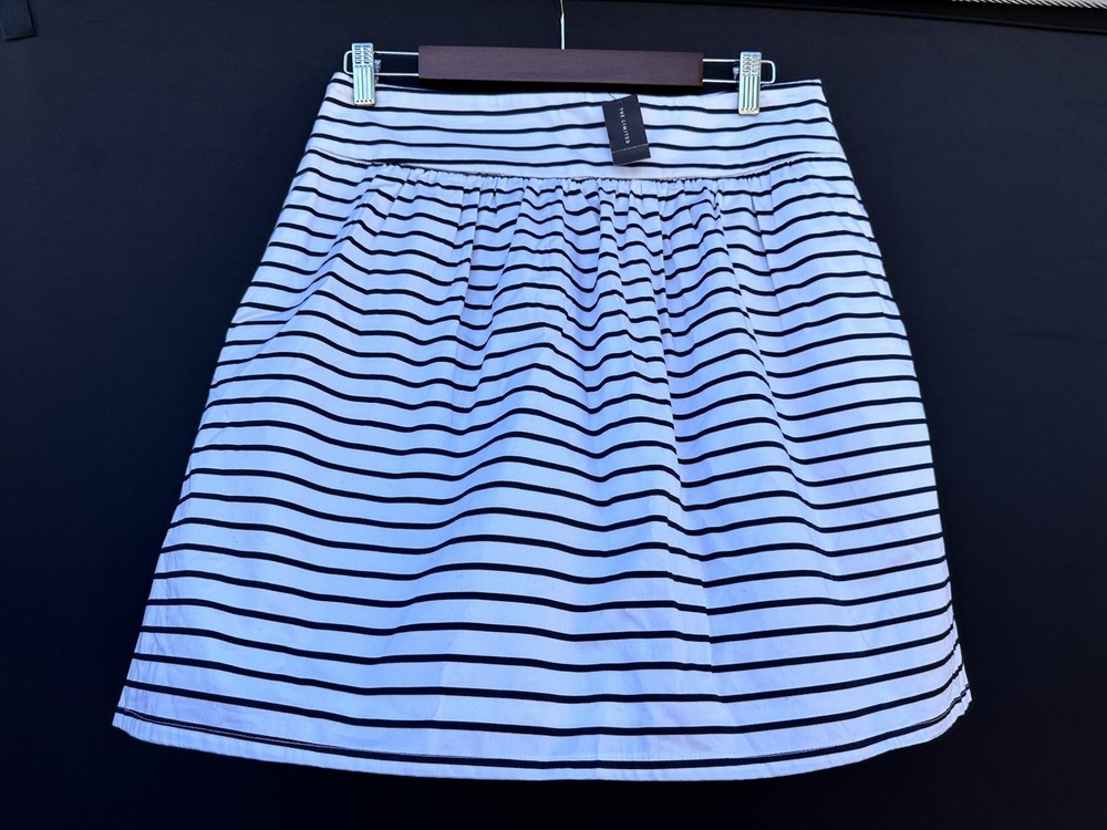 The Limited Women's Skirt Size M Brand New with Tags