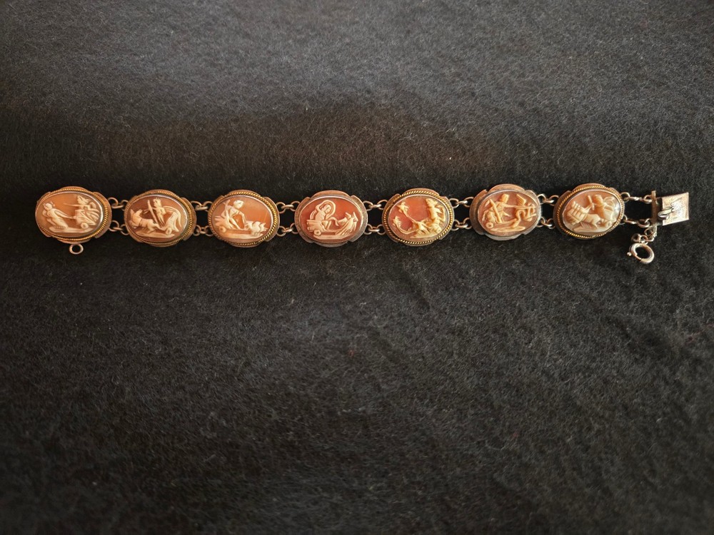 Women's Vintage Chariot Cameo Bracelet Set in Sterling Silver