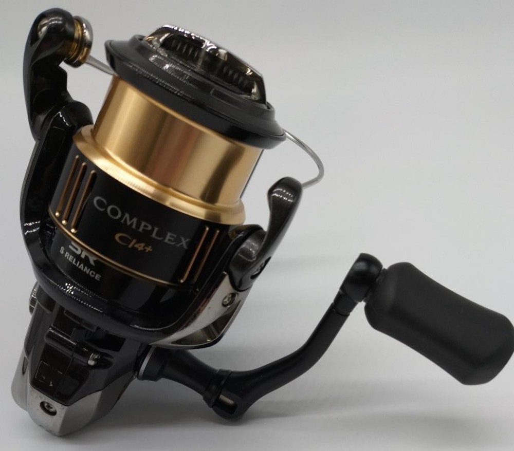 Shimano 2500F6 Spinning Reel - Durable Lightweight Fishing Gear