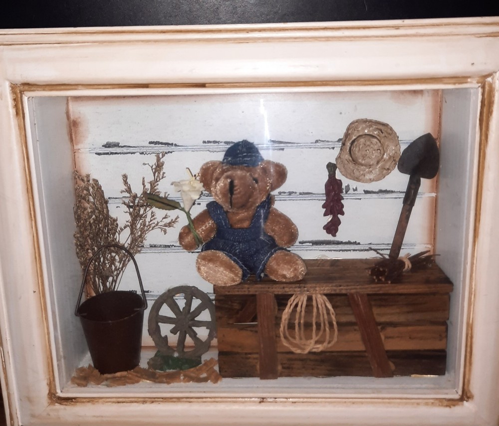 Vintage Dennis East International Inc. Shadow Box Teddy's House