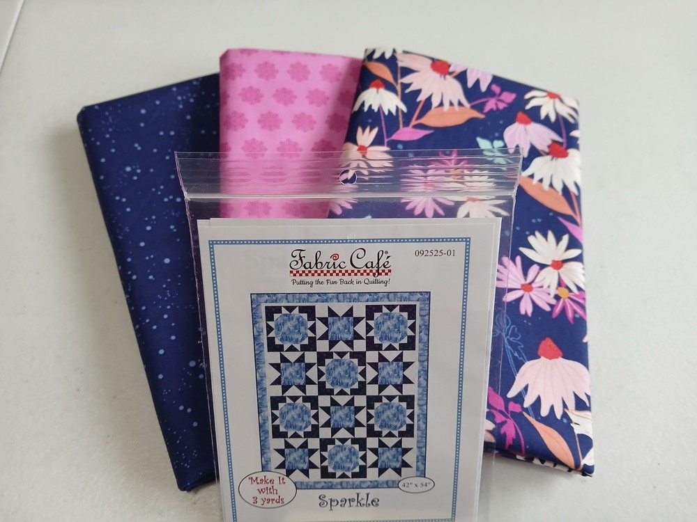 Bundle 3 yard, Fabric Cafe pattern, Quilt Kit, Coordinated focus, lgt,drk