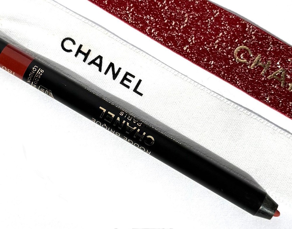 Eyeliner CHANEL Le Crayon Levres Longwear Lip Pencil 180 Blush Brique