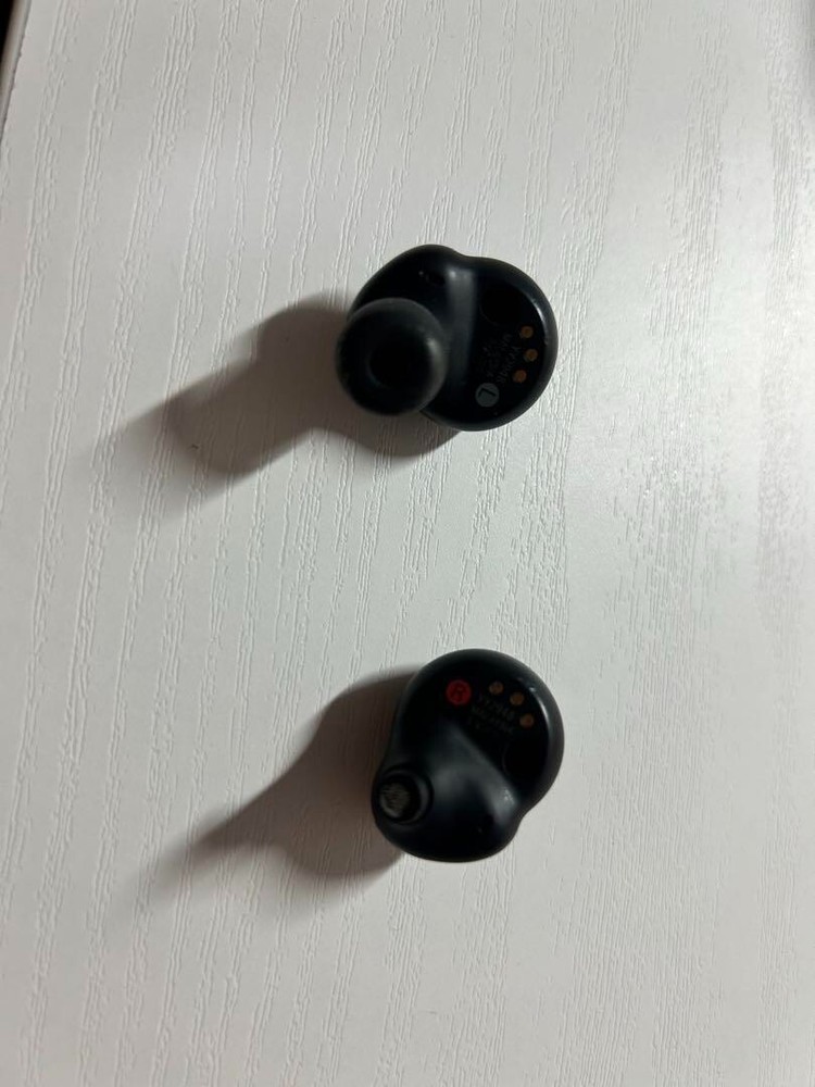 SONY WF-1000XM4 Noise Canceling Wireless Earphones junk