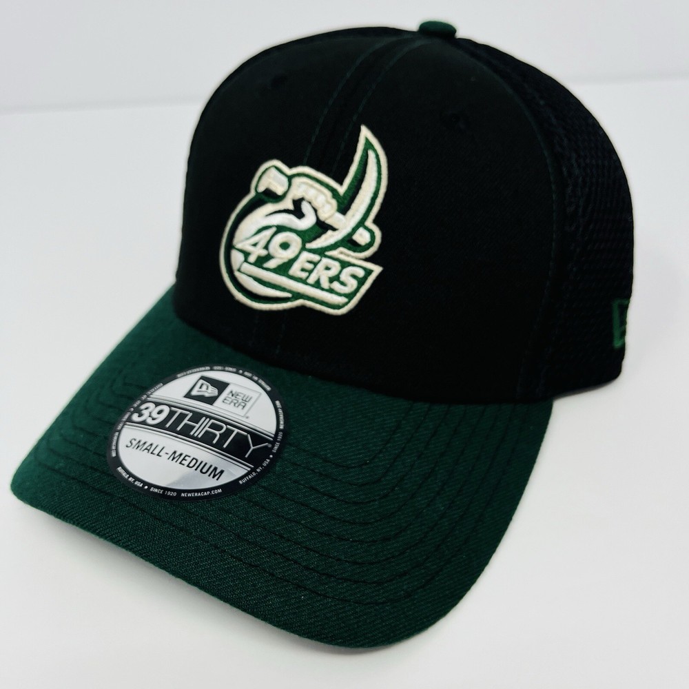 New Era 39THIRTY NCAA Charlotte 49ers Black Green Fitted Cap S/M
