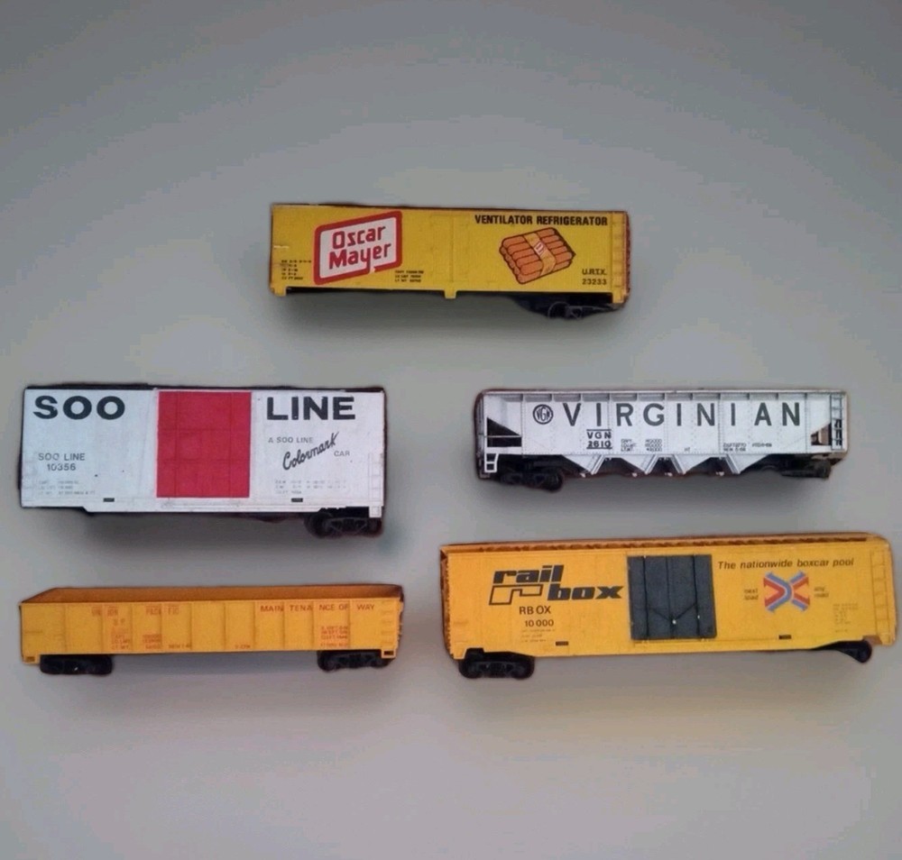 5 Vtg Tyco plastic ho scale model freight train cars Mayer Rail Box Soo Line
