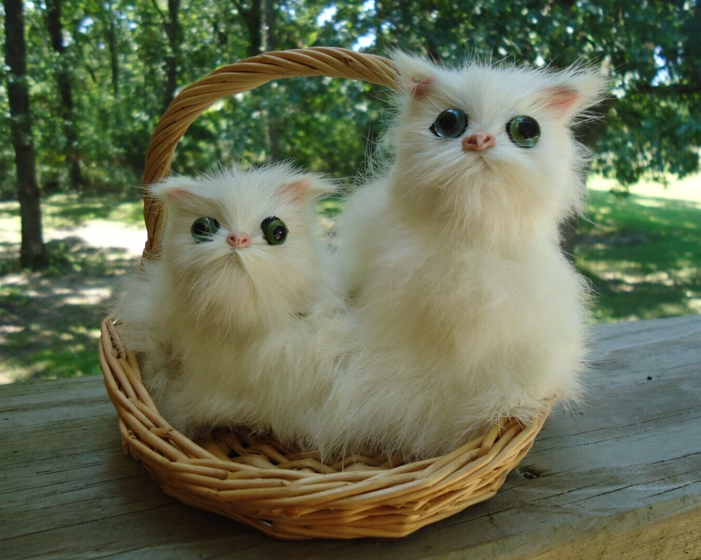 VTG Kittens Cats Wicker Basket Realistic Soft White Fur Glass Eyes Lifelike Mini